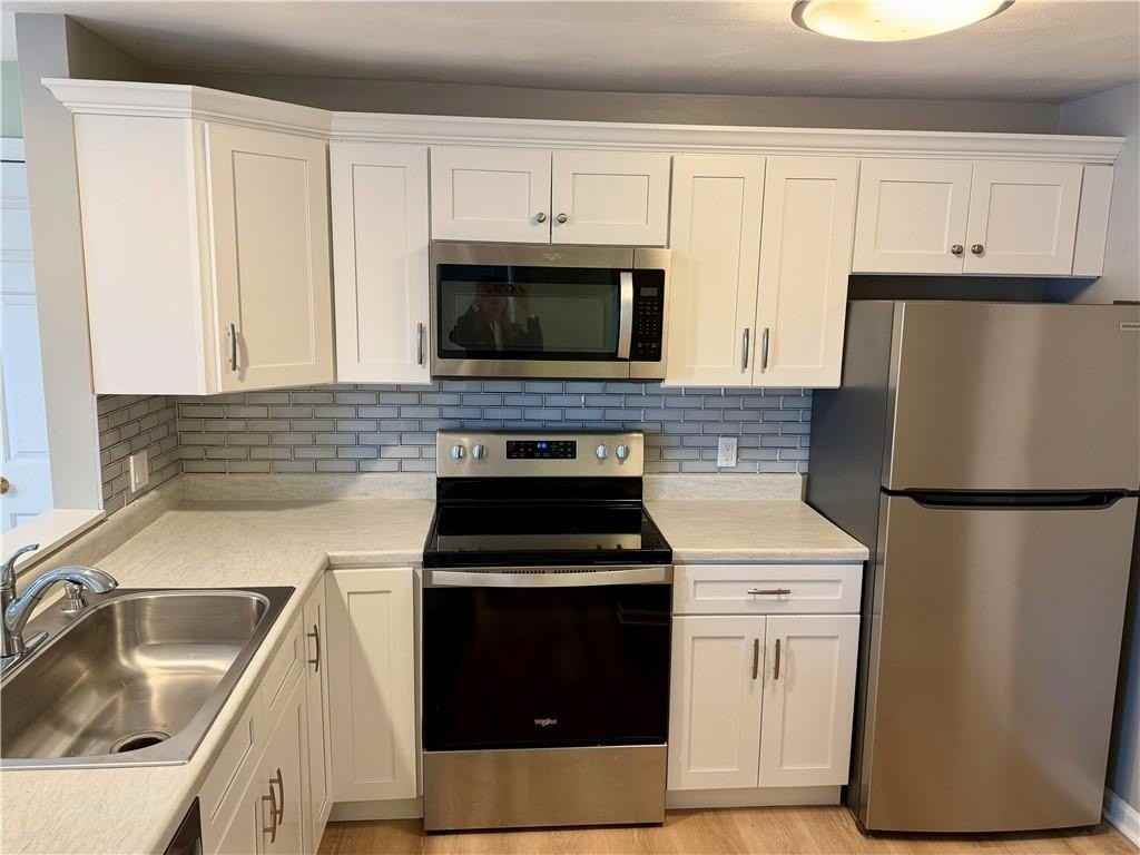 101 Marlborough St Apt 2 #2 - Photo 6 of 13