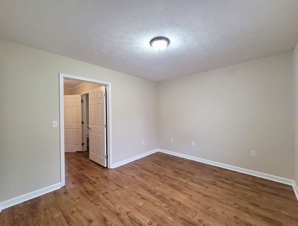 962 Beverly Dr - Photo 7 of 11