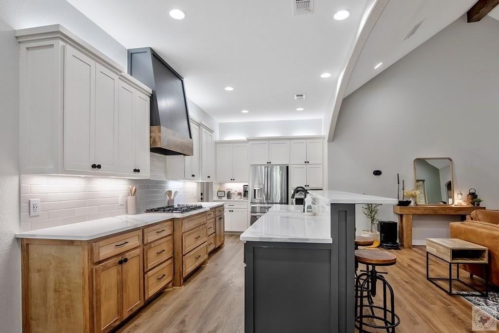 6826 Maple View Ln - Photo 6 of 39