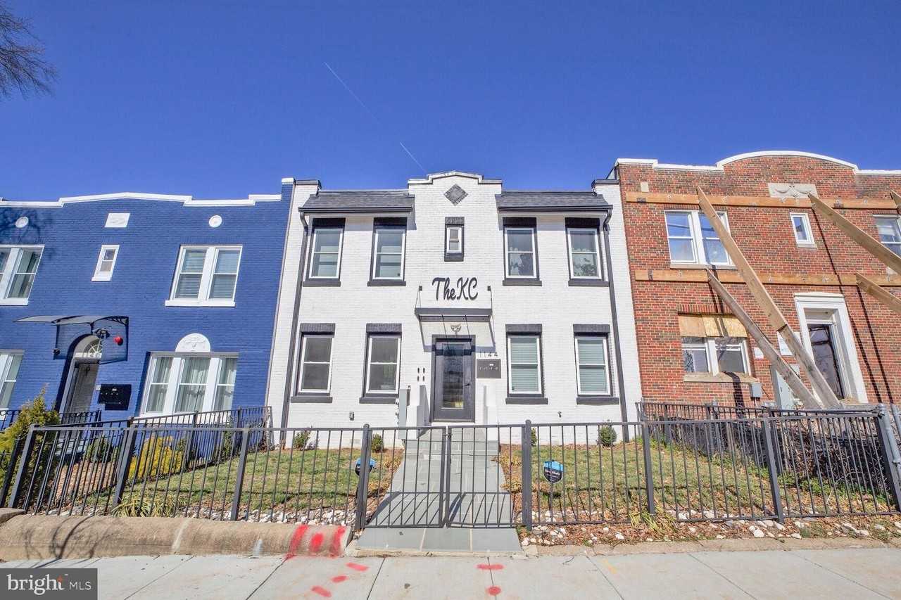 1144 Owen Pl Ne Apt 1 #1 - Photo 3 of 27