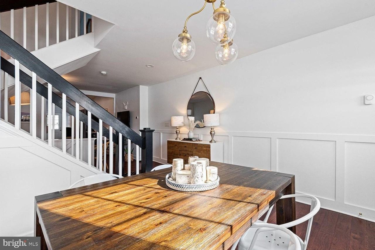 1809 W 10th St - Photo 5 of 20