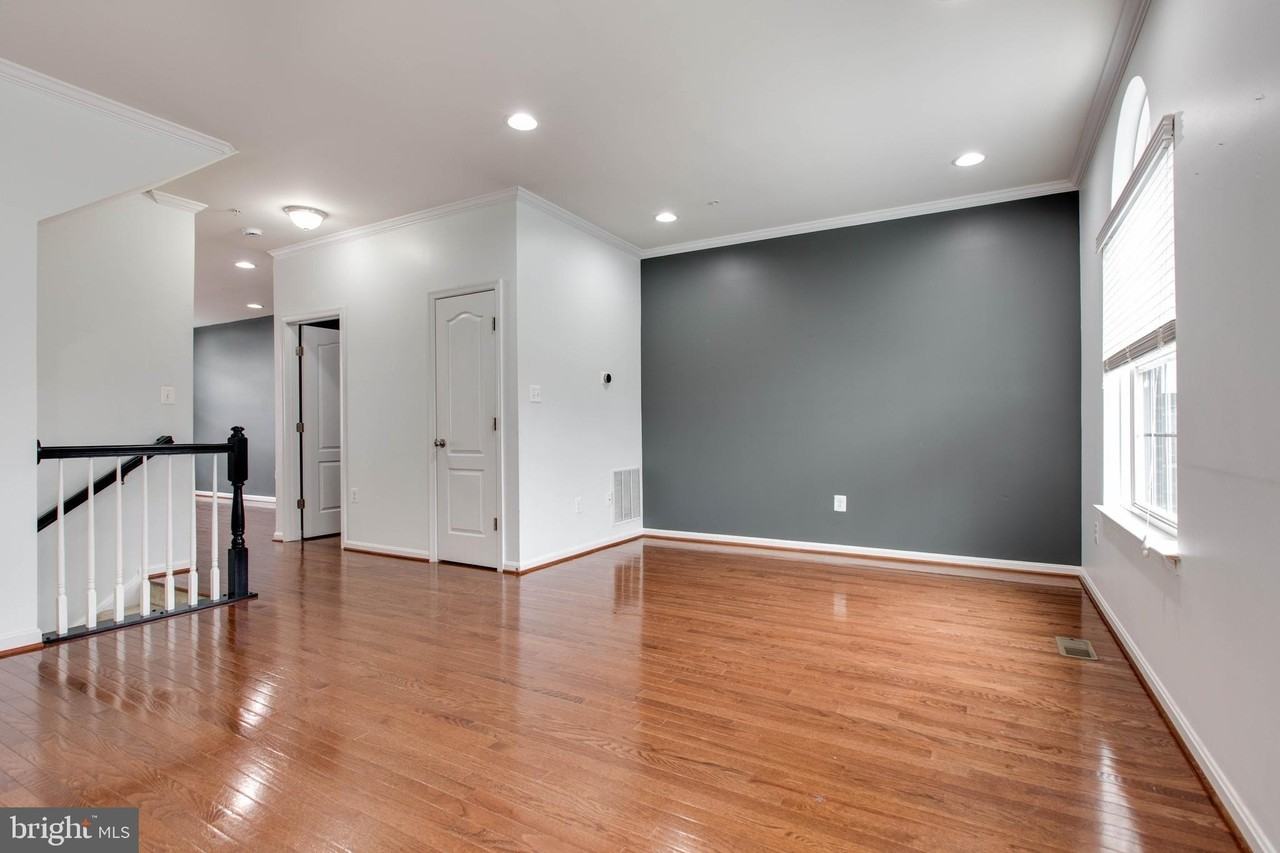 7926 Silver Oak Rd - Photo 6 of 44