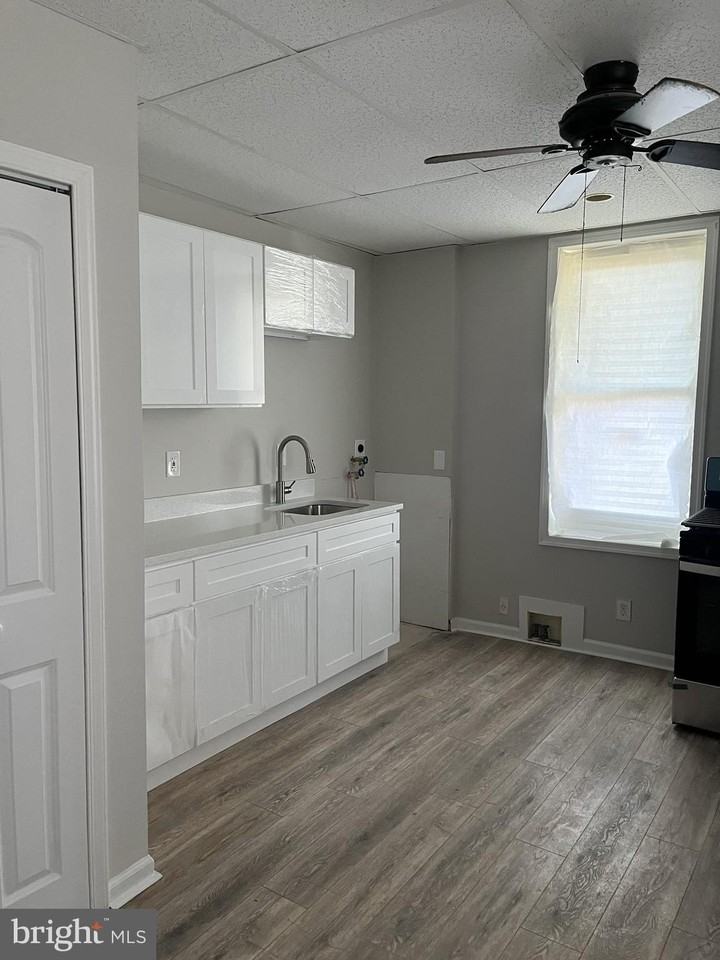 1200 Glyndon Ave - Photo 3 of 20