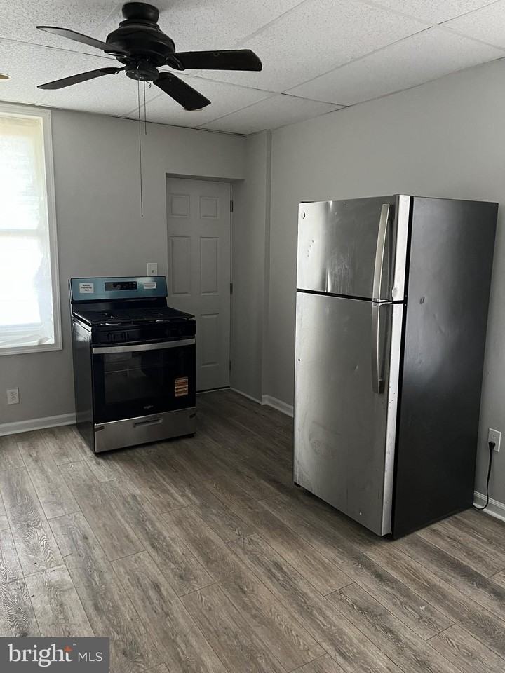 1200 Glyndon Ave - Photo 4 of 20