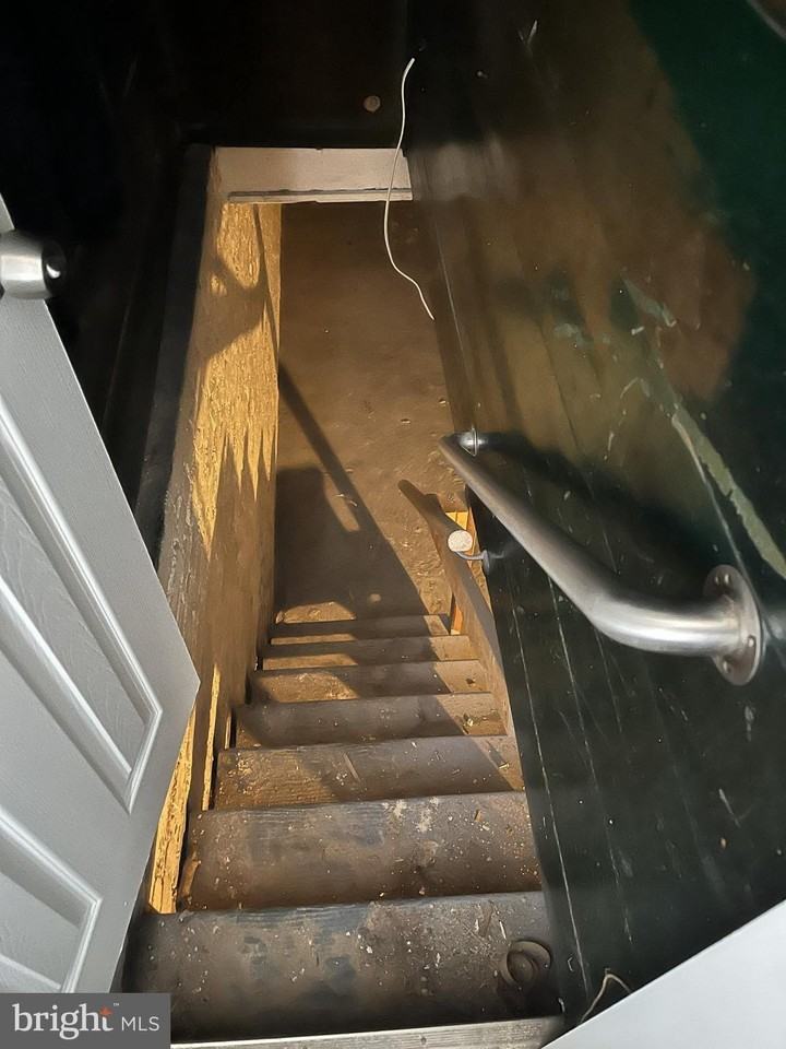 1200 Glyndon Ave - Photo 5 of 20