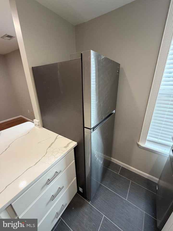 1458 Riverside Ave Unit 2b #2B - Photo 7 of 16