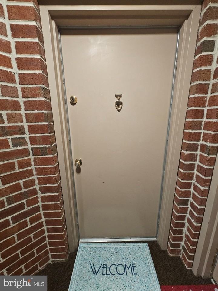 4 Juliet Ln Apt 301 #301 - Photo 2 of 22