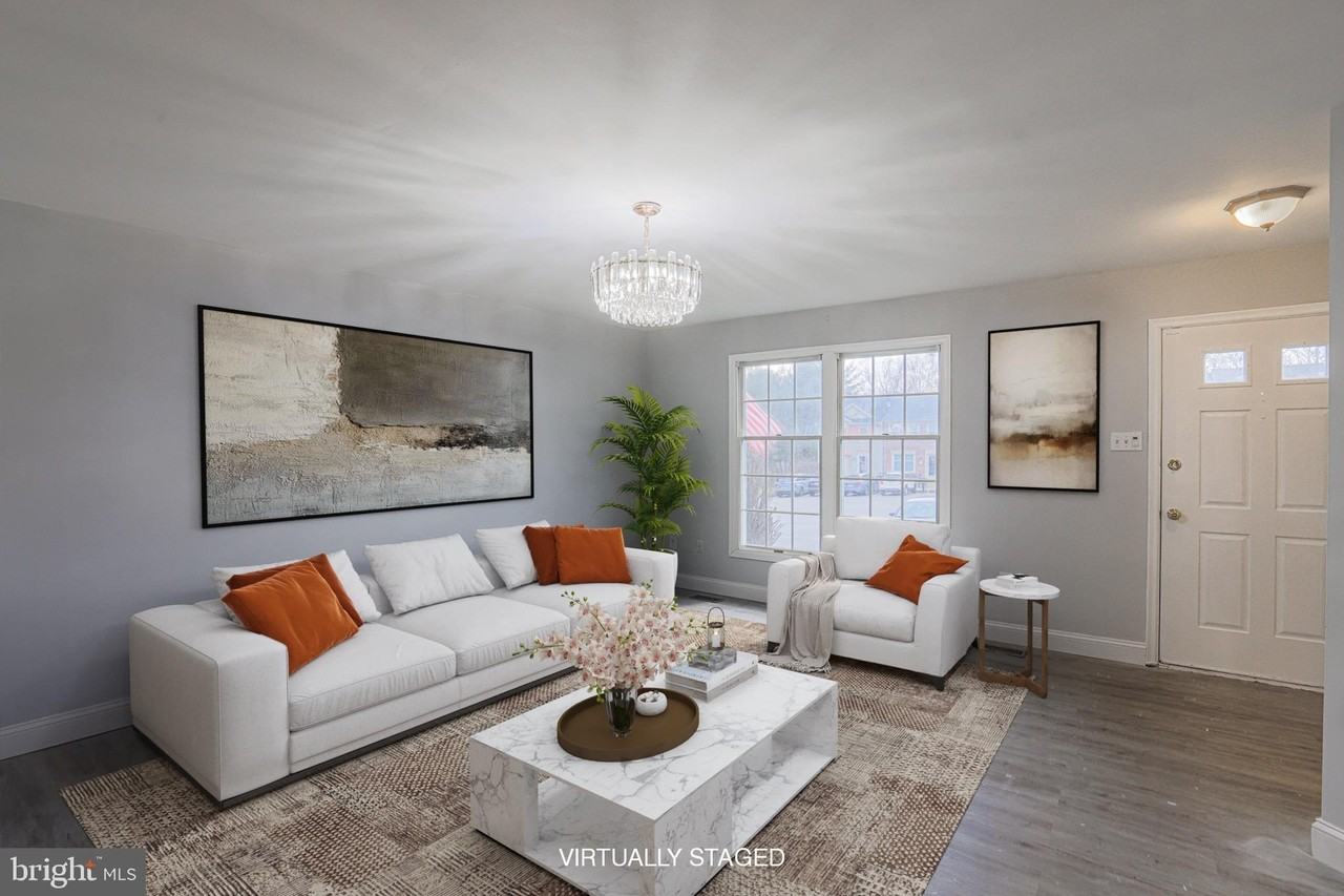 13 Donn Ct - Photo 2 of 21