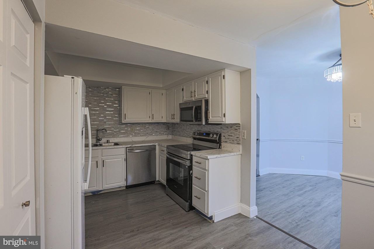 13 Donn Ct - Photo 7 of 21