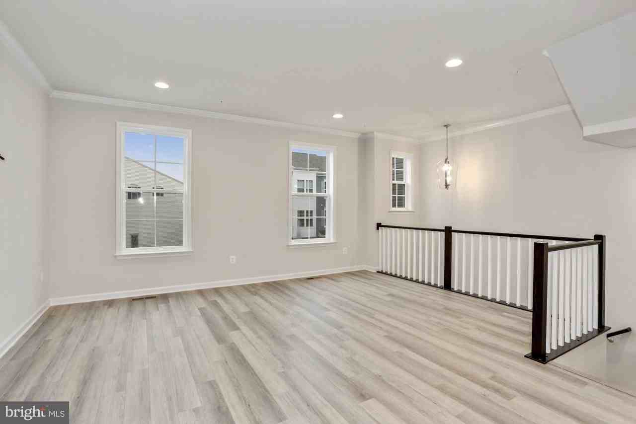 5990 Passend Dr - Photo 6 of 33