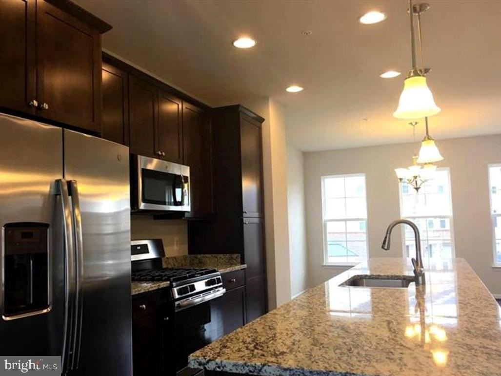 5975 Krantz Dr - Photo 3 of 22