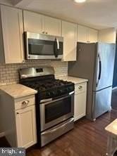 5497 Endicott Ln - Photo 2 of 16