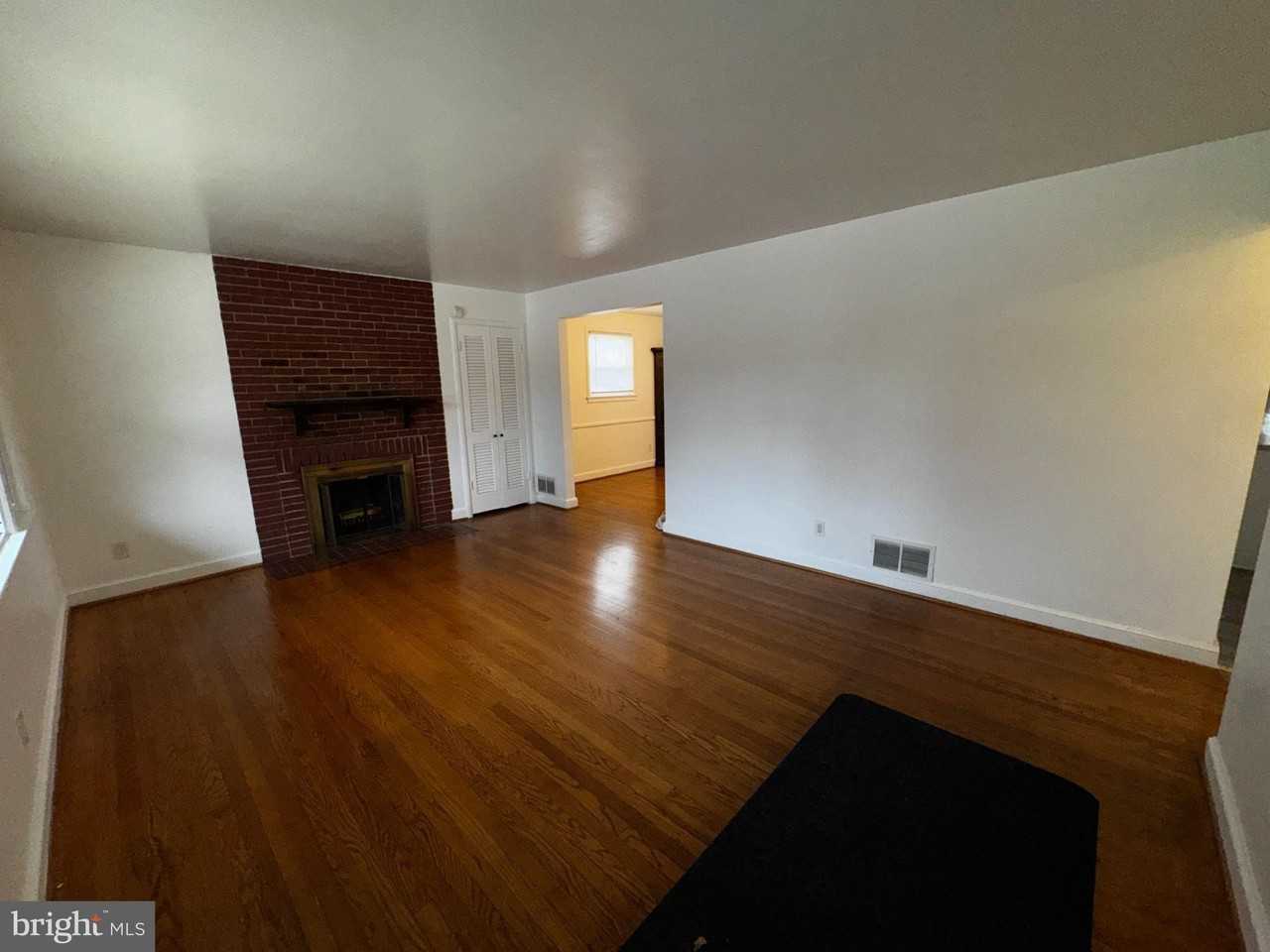 10502 Glenhaven Dr - Photo 4 of 20