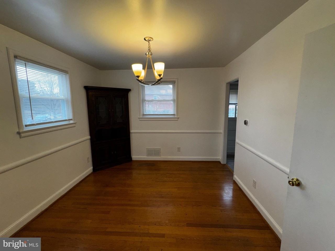 10502 Glenhaven Dr - Photo 6 of 20