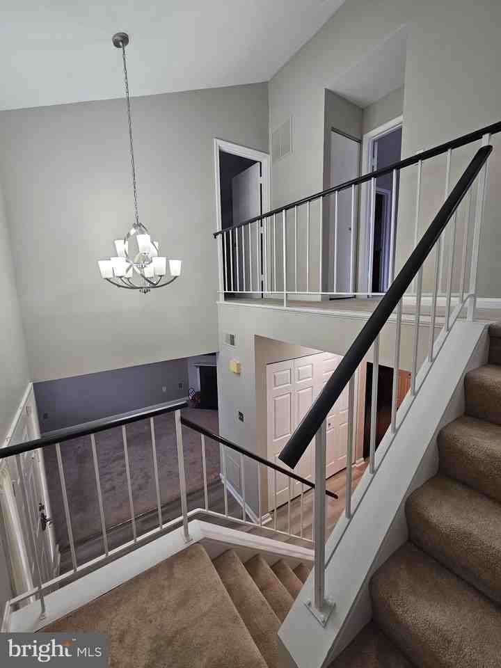 10617 Joyceton Dr - Photo 4 of 28