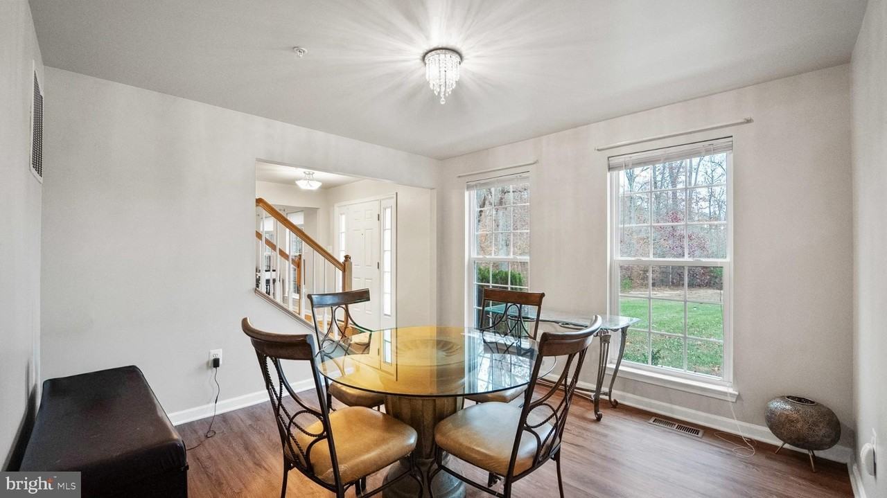 12100 Vintner Dr - Photo 4 of 28