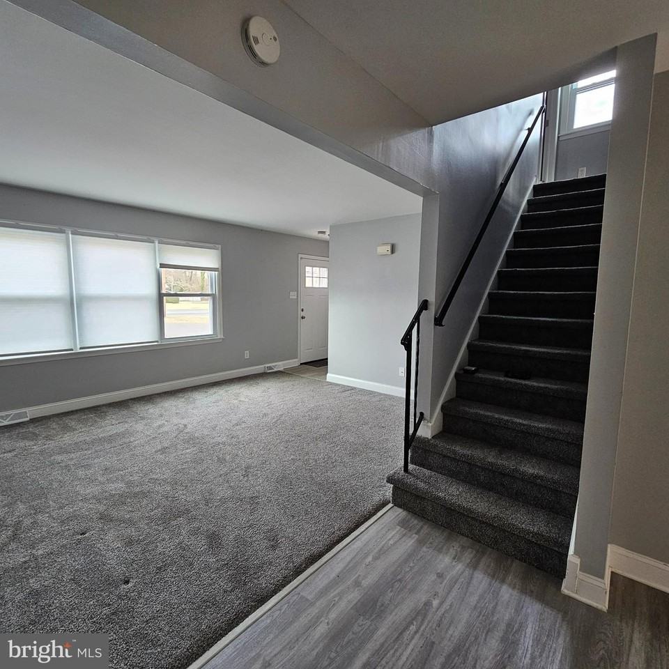 1565 S Main Rd - Photo 7 of 15