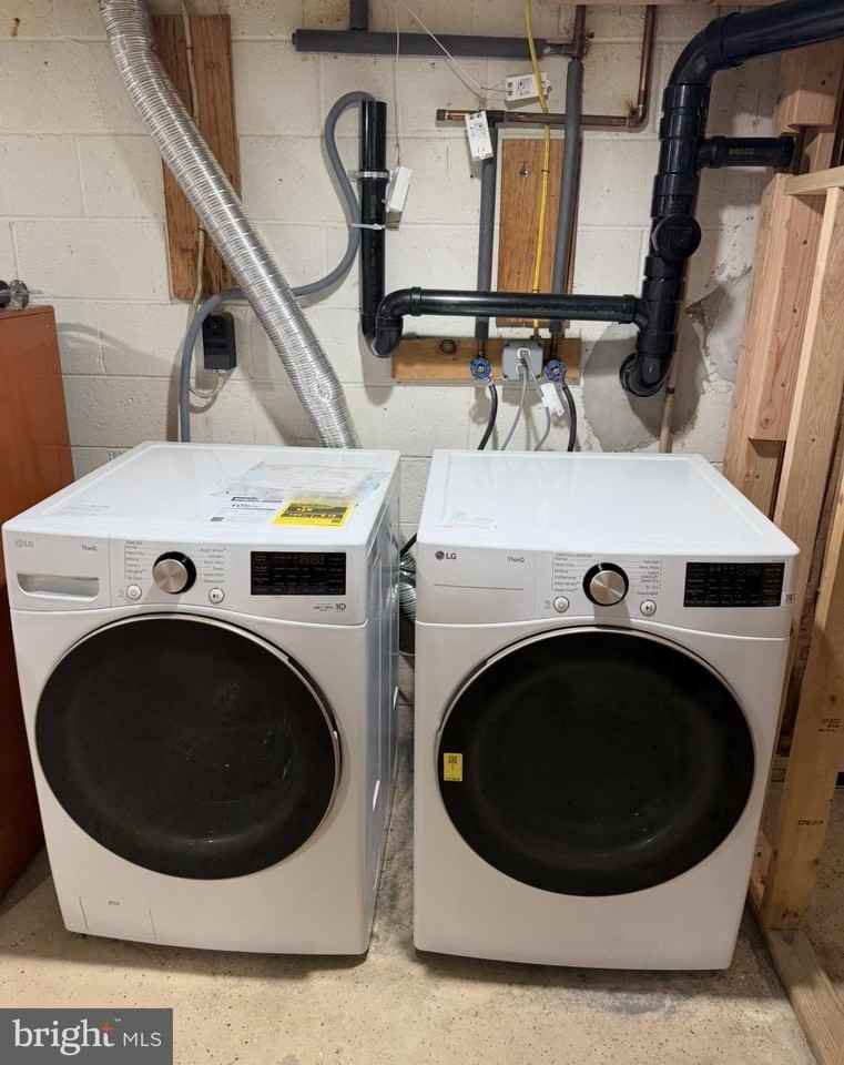 1002 Taunton Ave - Photo 7 of 7