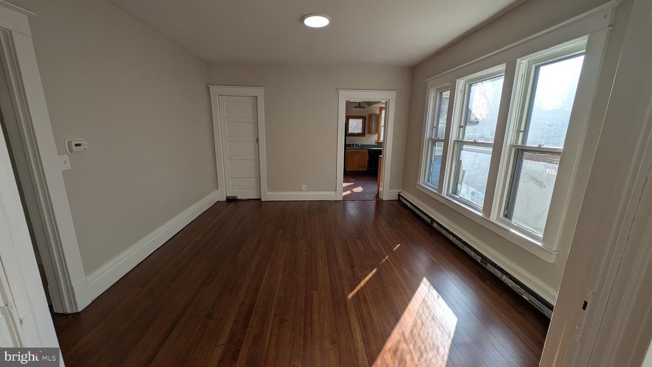 48 Hillcrest Ave - Photo 4 of 19