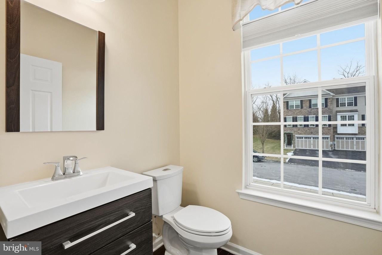 28130 Hickory Ln - Photo 5 of 29