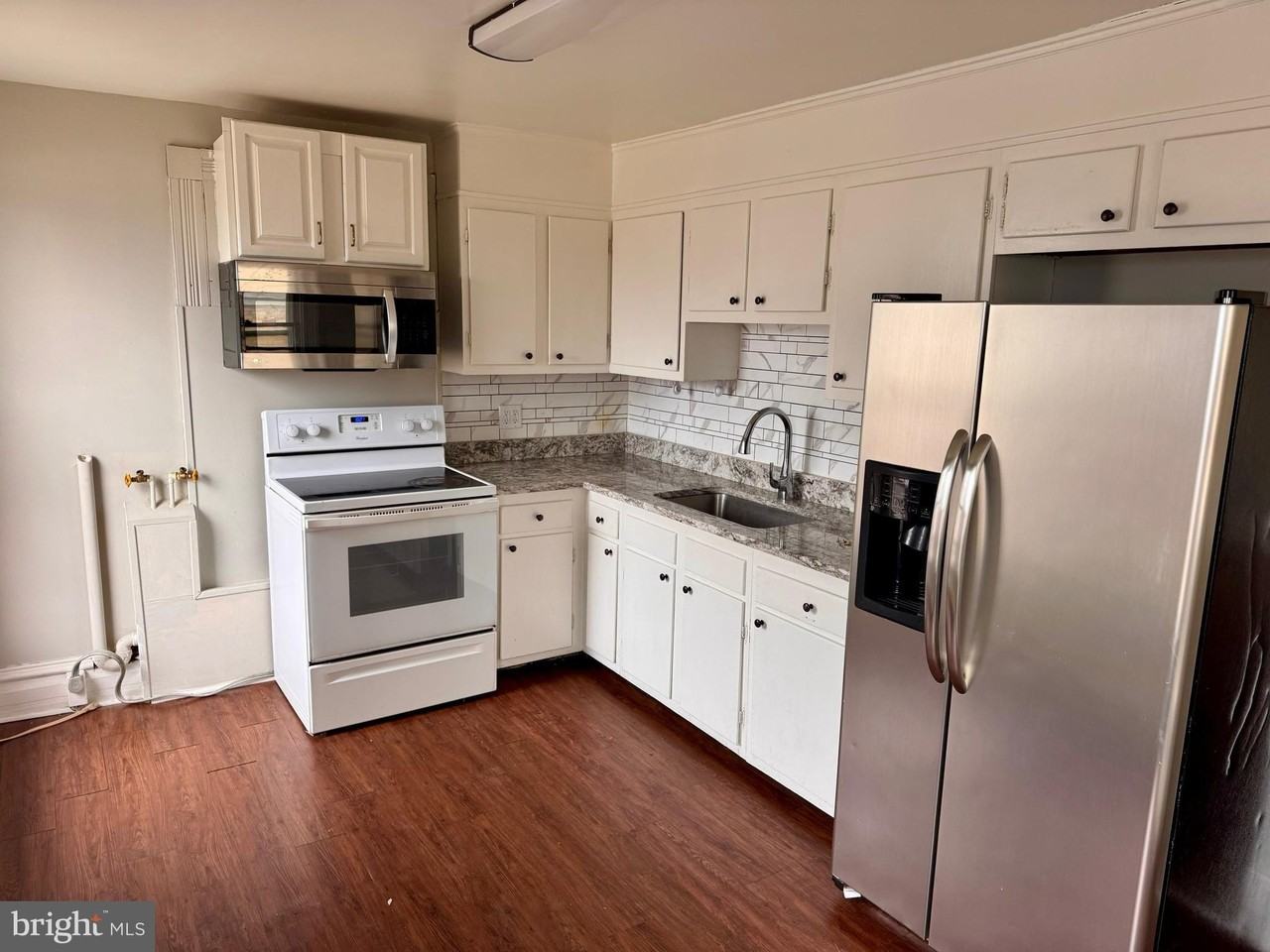 110 W Main St - Photo 2 of 10