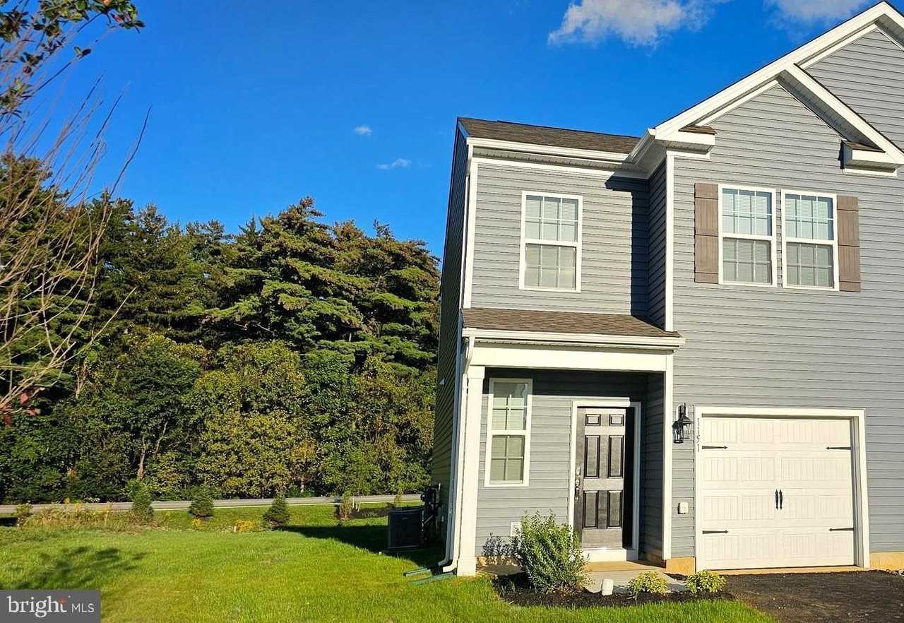 1151 Martin Rd - Photo 2 of 17