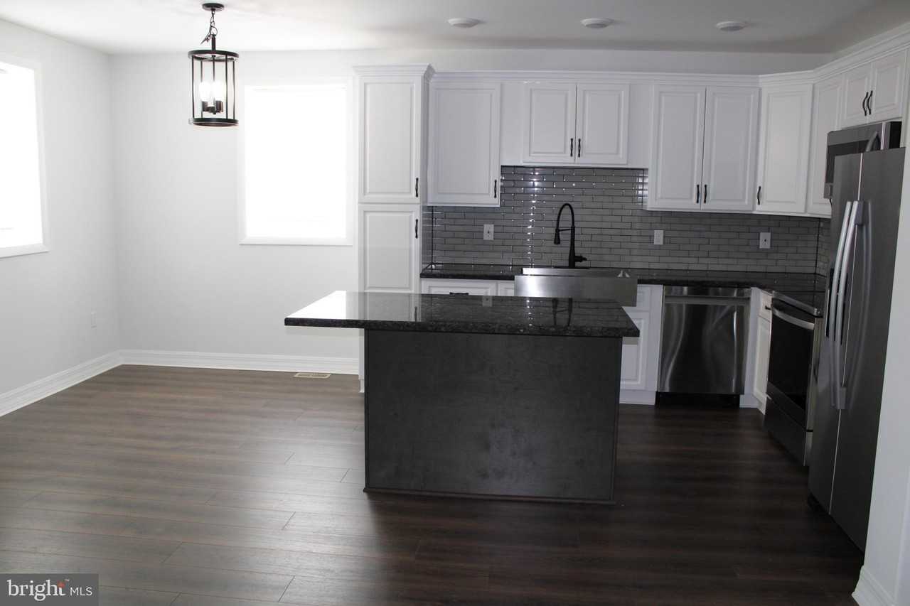 815 N 3rd Ave - Photo 5 of 15