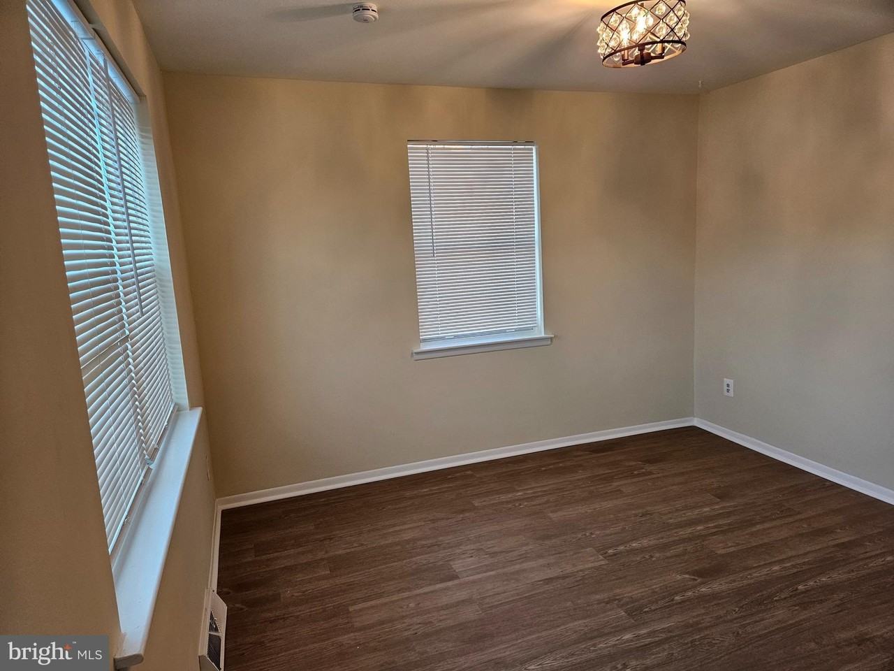 1136 BAYLESS Place unit: Condo H-1 - Photo 3 of 19