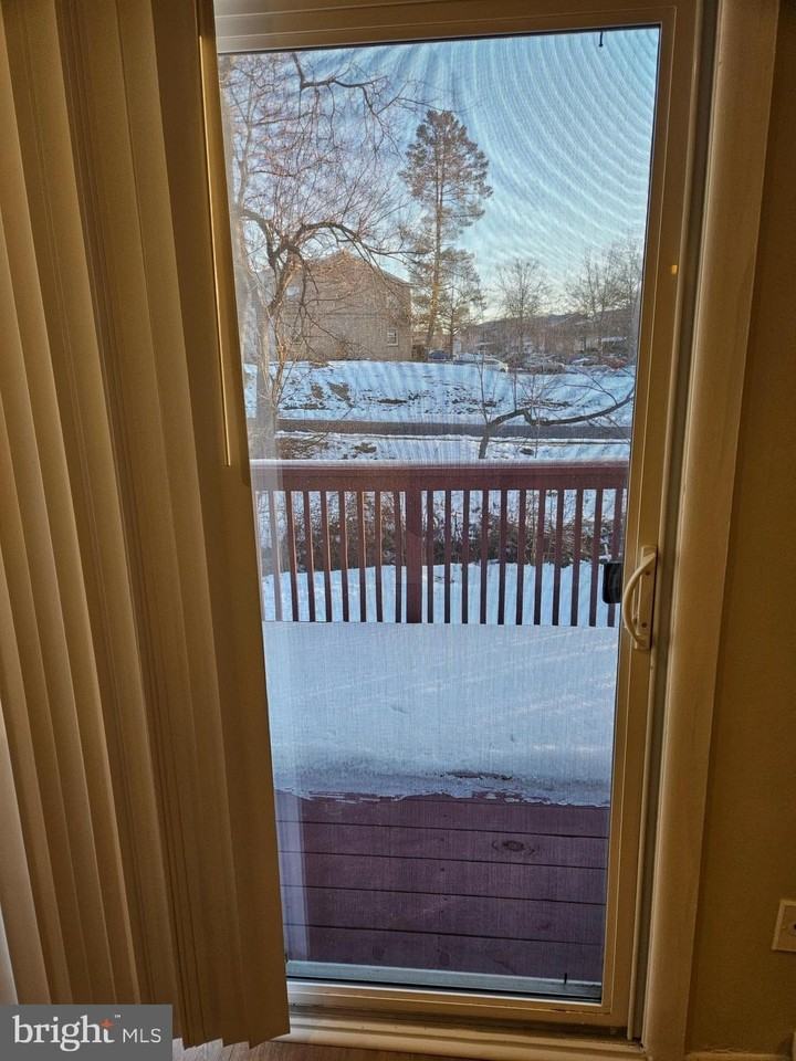 1136 BAYLESS Place unit: Condo H-1 - Photo 6 of 19