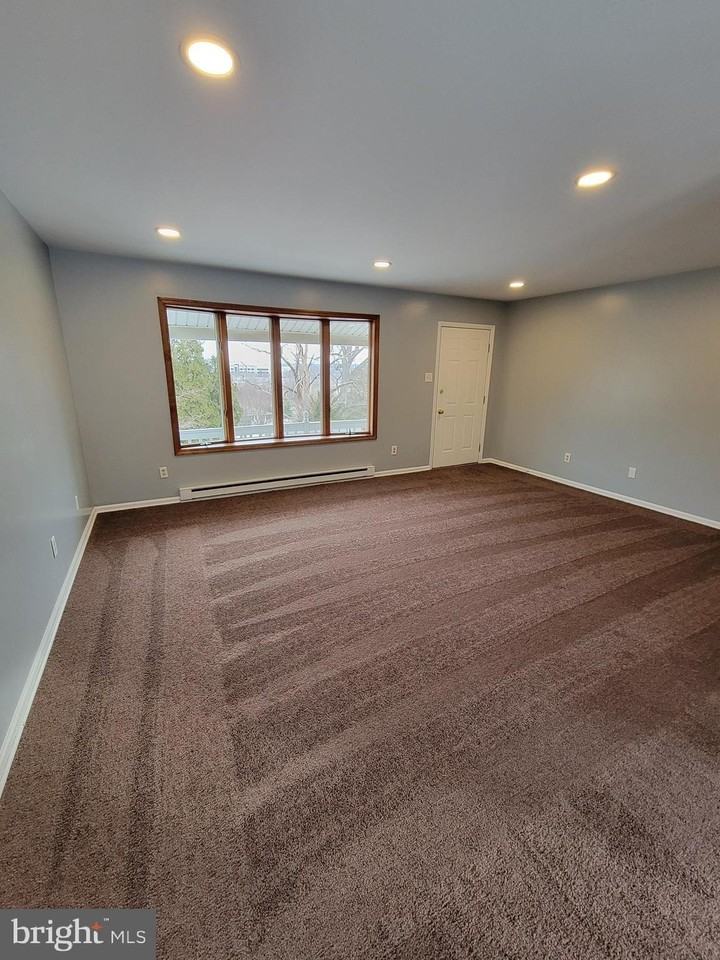 320 Troutman Rd - Photo 3 of 18