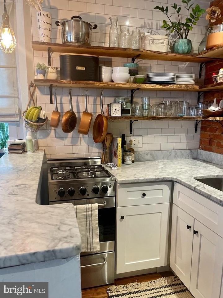 2013 Naudain St - Photo 3 of 8