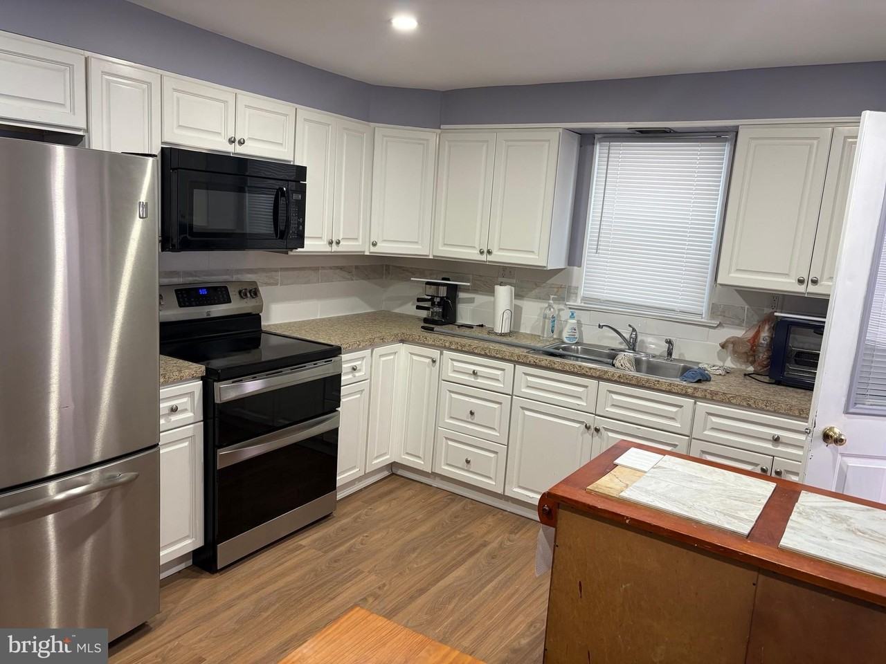 657 Pine Hill St - Photo 4 of 25