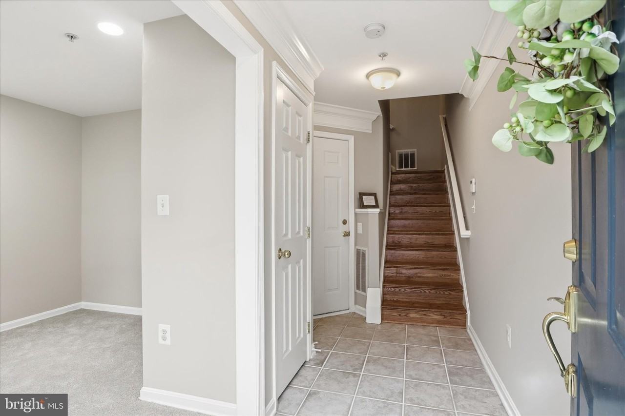 5053 Kilburn St - Photo 3 of 50