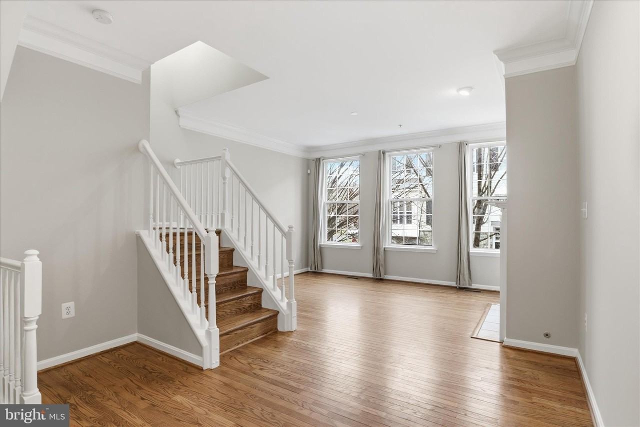 5053 Kilburn St - Photo 6 of 50