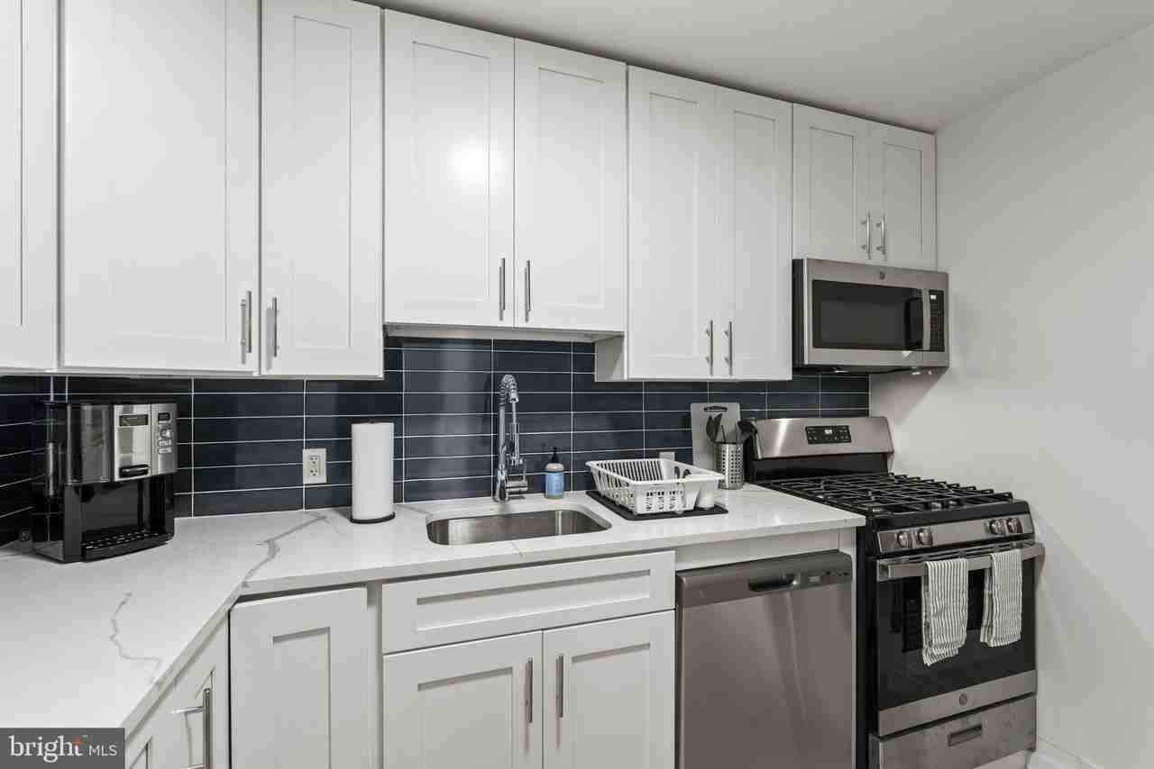 100 W Taylor Run Pkwy #8 - Photo 3 of 19