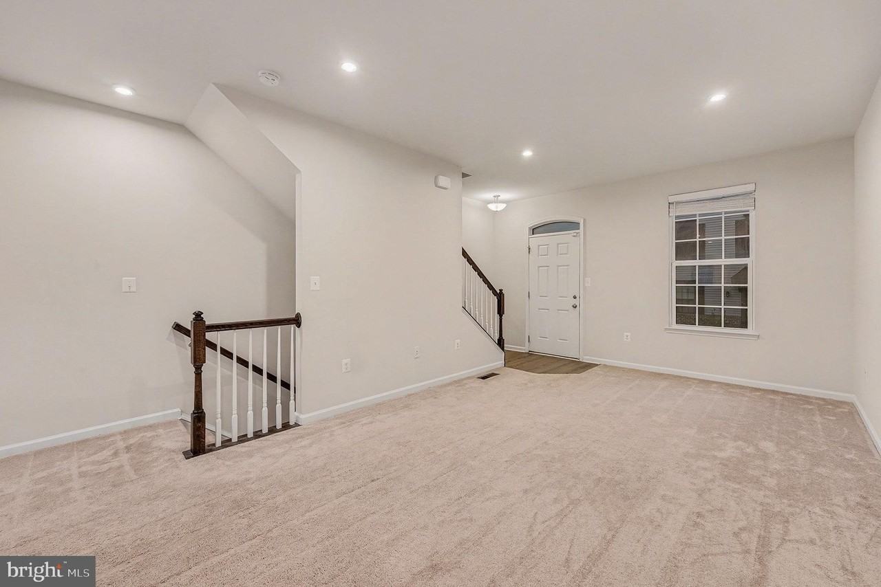 2042 Track Cir - Photo 7 of 28