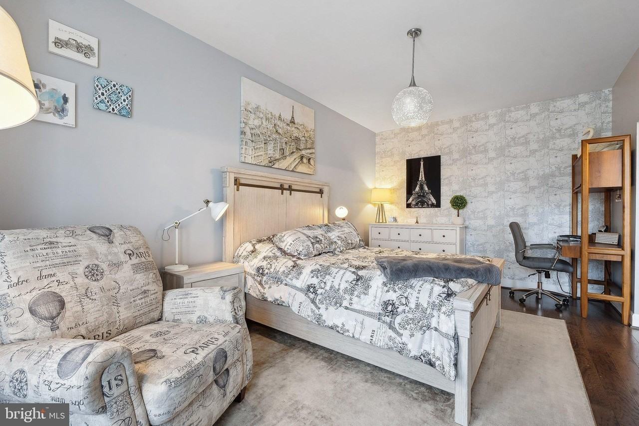 20386 Roslindale Dr - Photo 6 of 50