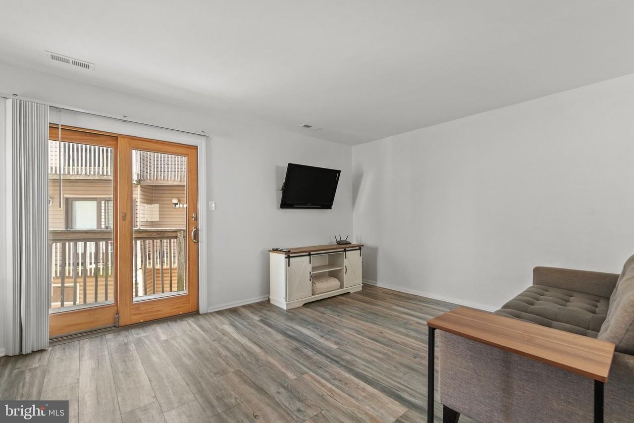 3182 E Ocean View Ave Unit 15 #15 - Photo 5 of 30