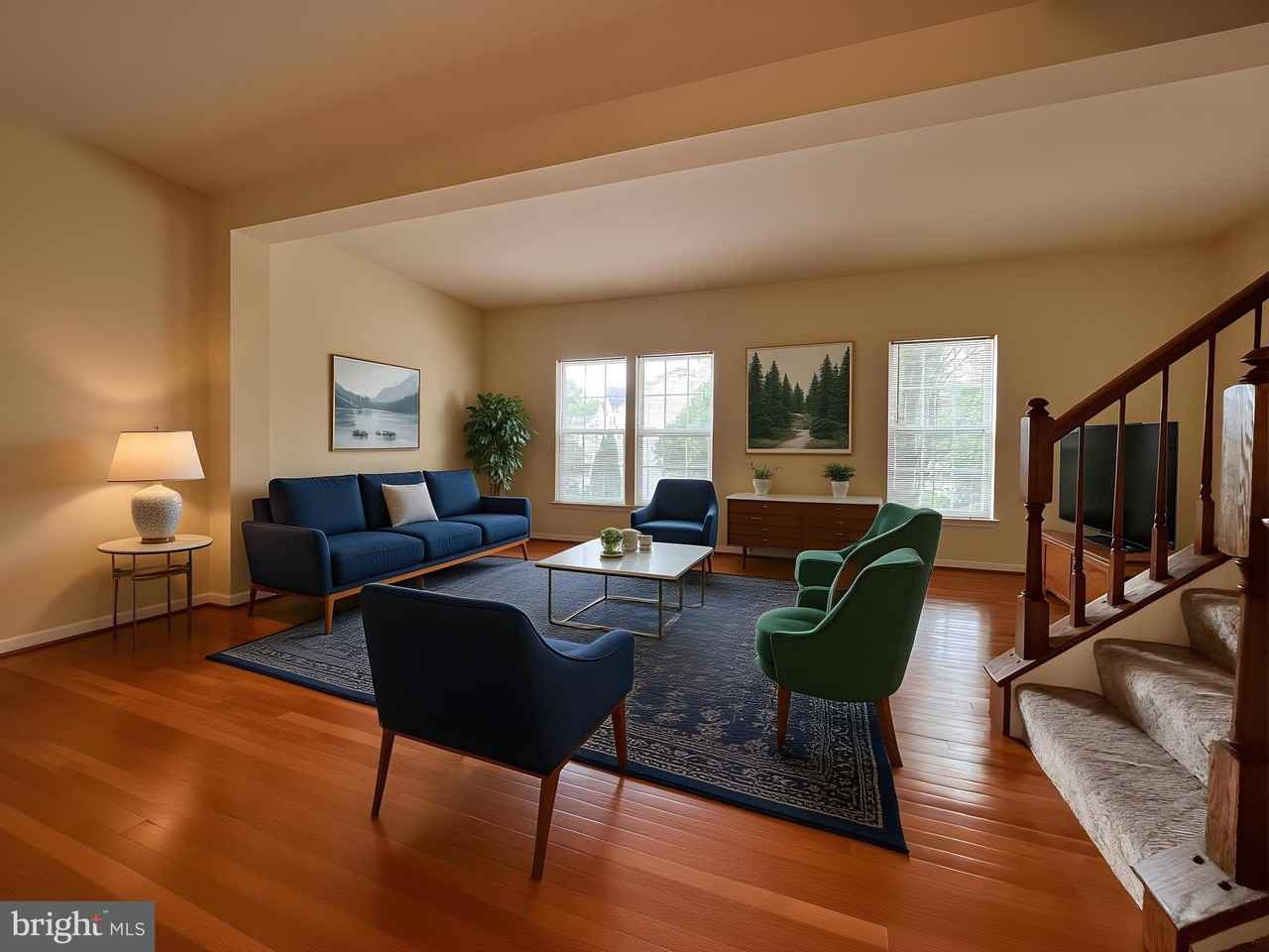 10168 Elgin Way - Photo 2 of 37