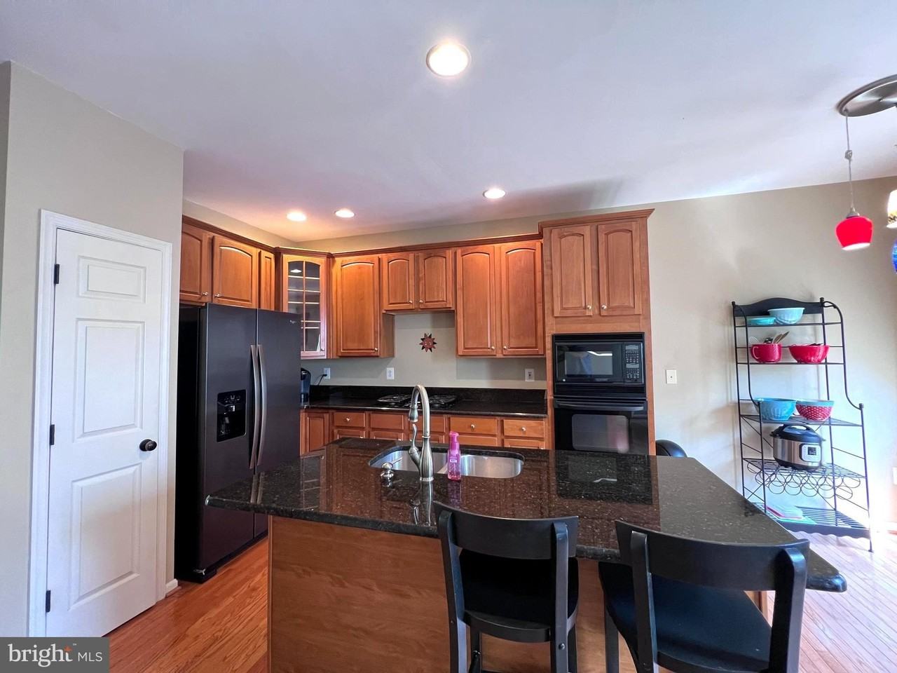 6719 Emmanuel Ct - Photo 6 of 25