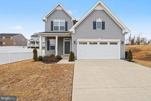 featured image of 484 Bridgepoint Dr