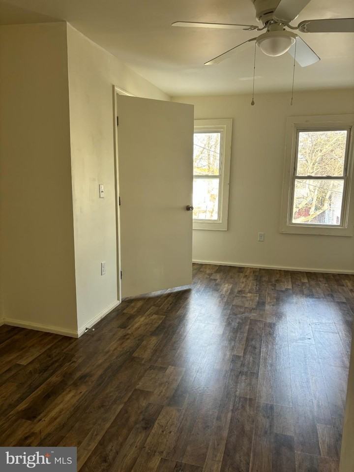 722 W Stephen St - Photo 2 of 21