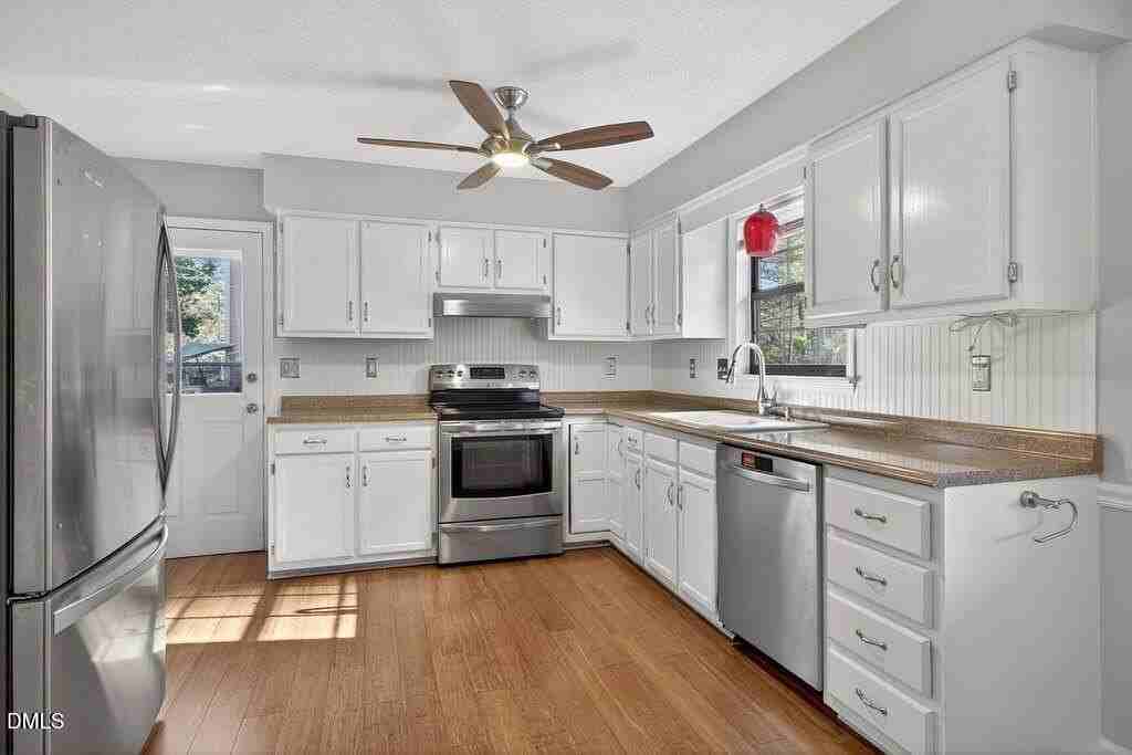 810 Wyldewood Rd - Photo 6 of 25