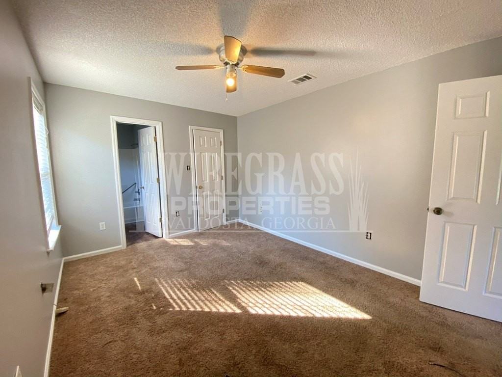 3145 Vanelle Dr - Photo 7 of 8