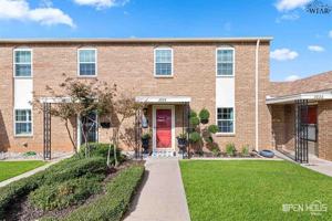 featured image of 3028 Barrywood Dr
