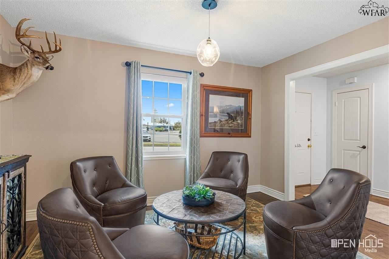 3028 Barrywood Dr - Photo 7 of 30