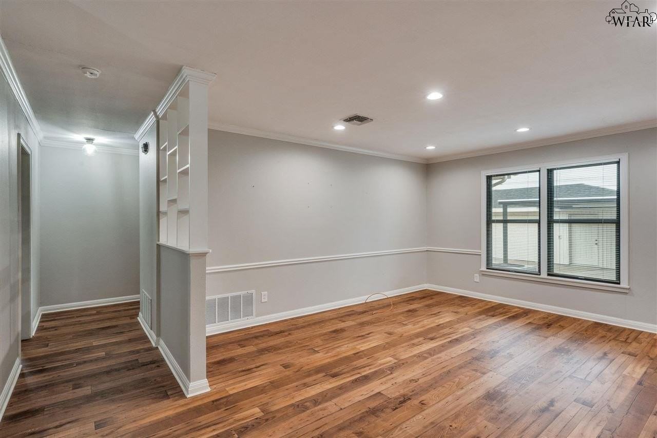 4704 Neta Ln - Photo 2 of 21