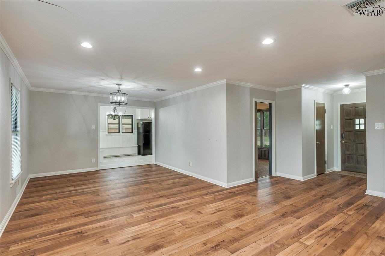 4704 Neta Ln - Photo 3 of 21