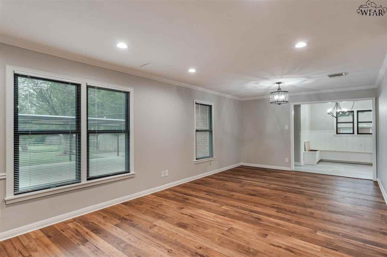 4704 Neta Ln - Photo 5 of 21