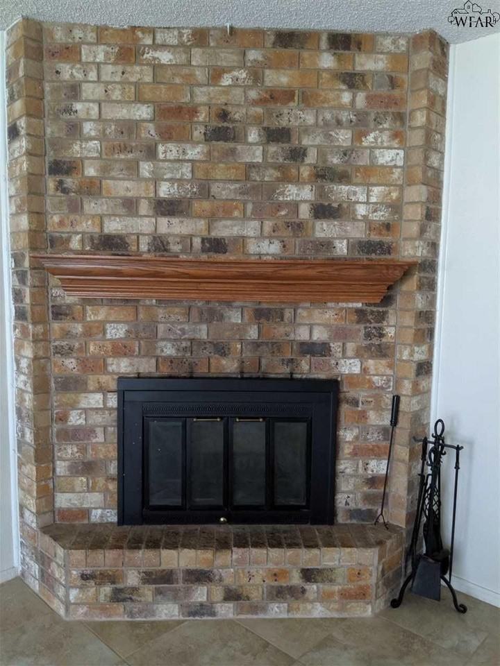 1904 Central Fwy - Photo 6 of 30